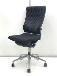 【在庫入替セール品！】長時間の着座でも疲れない、からだに馴染む座り心地です！イトーキが手掛ける高機能チェア！
■イトーナ/Spina（スピーナ）/エラストマータイプ/ブラック　ランバーストローク調節不可のため特価品　【AD】