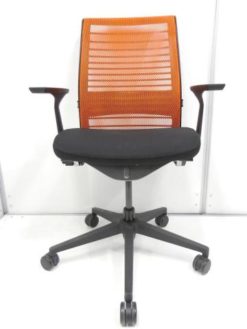 【中古】シンクチェア（新モデル）  Steelcase（スチールケース） 肘付ハイバックチェア