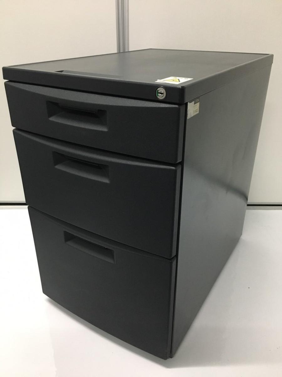 【８台入荷！】■イトーキ■CZシリーズ■ブラック■オフィスバスターズ梅田本店
                        CZシリーズ
                                    中古
            