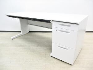 【4/16(木)入荷予定の商品となります！】【人気のホワイトカラーの平デスク＋脇机セットが入荷！　作業ラクラクW1600サイズ！】■コクヨ(KOKUYO)製　アイエス(iS)シリーズ　平机＋脇机セット　W1600×D700㎜　■ホワイト