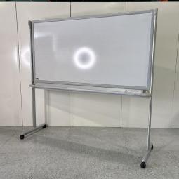 ★オカムラ製　ホワイト　両面タイプキャスター付き　W1900xH1800サイズ　会議・研修・現場共有まで！　両面タイプホワイトボード！　自立式ホワイトボード！！