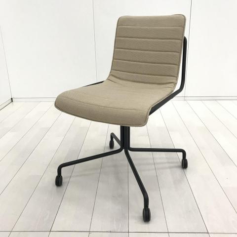 【中古】offset frame XYS-C0FE6K912 コクヨ（KOKUYO） スタッキングチェア
