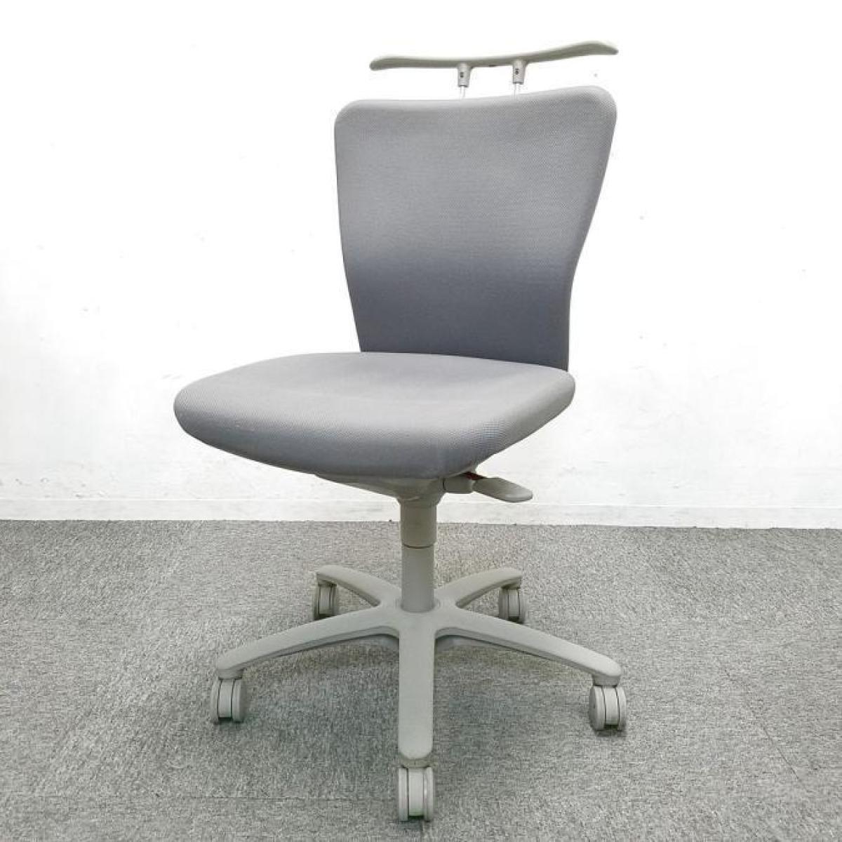 【在庫入替品】可動ハンガー付きで便利！スタンダードなデザインと快適な座り心地！オフィスの大定番チェア！　■オカムラ/カロッツァ/グレー　オフィスバスターズ【T4】
                        カロッツァチェア
                                    中古
            