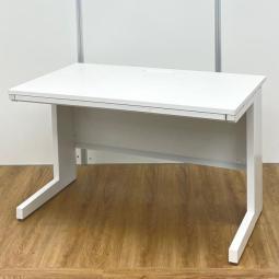 【在庫入替セール品】【ちょうどいい幅1200㎜の平デスク】UCHIDAの人気デスクシリーズ！【大きな配線口が便利！】 [ウチダ（UCHIDA）スカエナシリーズ　平机　配線Ktype　ホワイト　幅1200㎜]【T4】