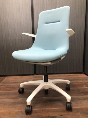 【中古】モーブ KF-615GB-W9W9S4 イトーキ（ITOKI） 肘付ミドルバックチェア