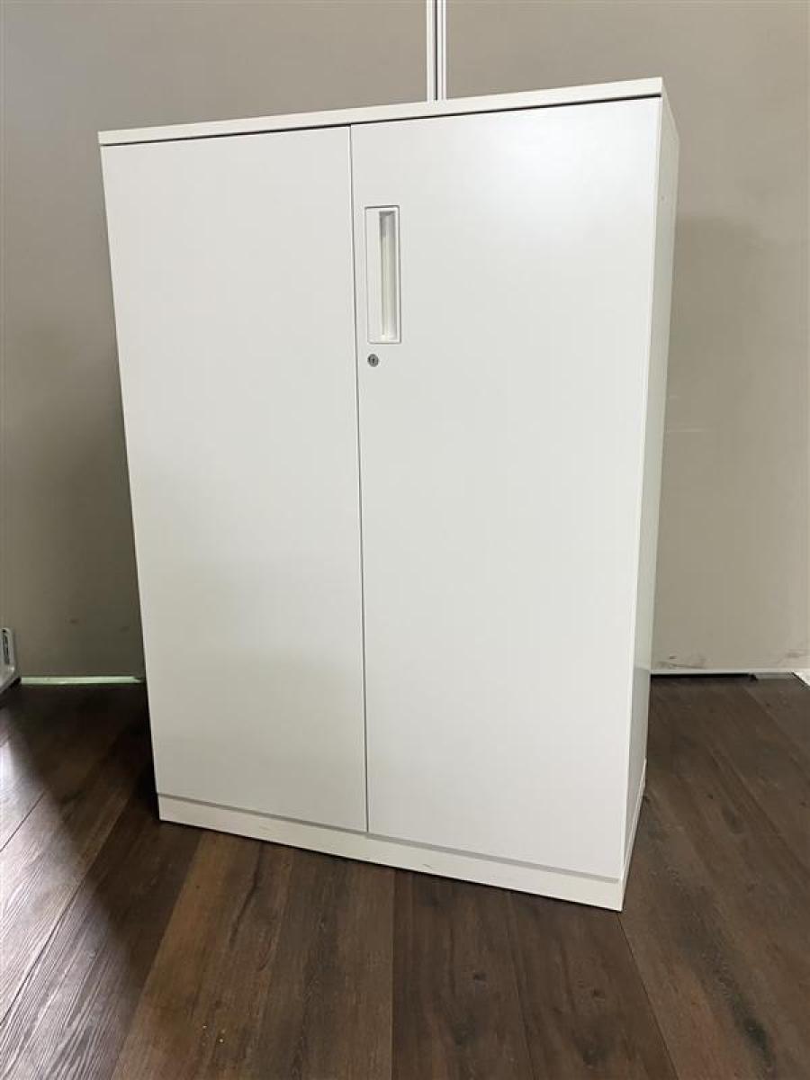 KOKUYO　コクヨ　エディア　ホワイト　両開き書庫〈観音開き〉少々背が高いので購入時は注意！
#岐阜#愛知#三重#静岡#CS在庫
                        エディア
                                    中古
            