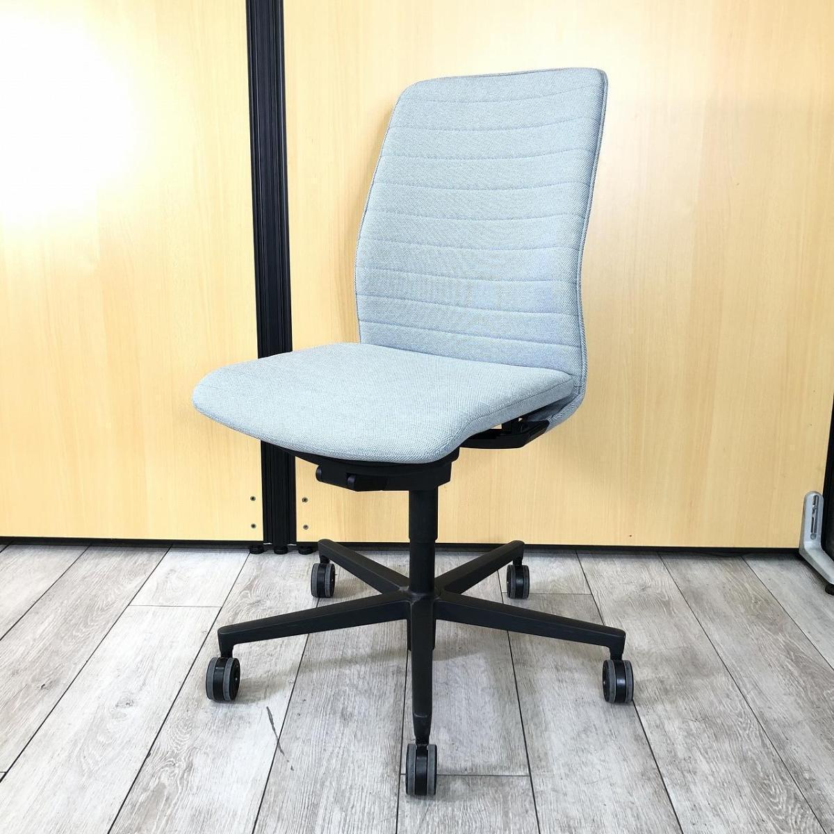 【インテリア発想から生まれた人気タスクチェアー！】■コクヨ（KOKUYO）製　ファブレ（FABRE）チェア　■ファブリック/ストライプタイプ　■ライトグレー　【弊社使用欄：A01070859】
                        ファブレ クッション
                                    中古
            