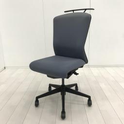 【定価約１０万円】【快適な座り心地を追求して新たに開発された最新メカニズム！ワンランク上の座り心地！】■ウチダ(UCHIDA)製　エルフィ(Elfie)チェア　肘無ミドルバック　クロスバックタイプ　■ハンガー付き　■ブルーグレイ×ブラックシェル
