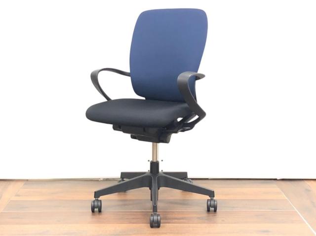 【中古】フルゴ KF-430GB-T1T1B2 イトーキ（ITOKI） 肘付ハイバックチェア