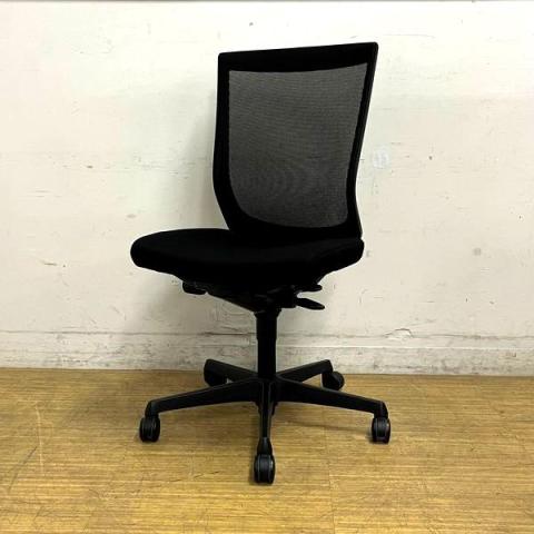 【中古】エスクードメッシュ C437ZR FHB1 オカムラ（okamura） 肘無ハイバックチェア