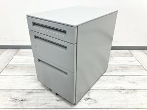 デスク周りを機能的に。効率重視の収納力 #岐阜市 #大垣市 #各務原市 #多治見市 #羽島市 #一宮市 #名古屋市 #春日井市 #小牧市 #四日市市 #三重県 #滋賀県