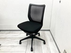 自由な動きを支えるデザイン。快適な座り心地をデスクに#岐阜市 #大垣市 #各務原市 #多治見市 #羽島市 #一宮市 #名古屋市 #春日井市 #小牧市 #四日市市 #三重県 #滋賀県