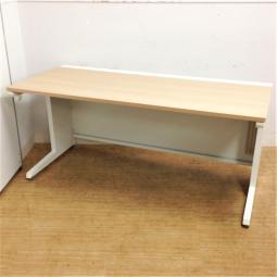 オカムラ　アドバンス　平机　センター引出し無し　明るいナチュラル天板　広々使えるW1600サイズ【愛知・名古屋・豊田・静岡・浜松】