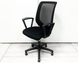 固定肘付きで姿勢が安定し、日常業務をしっかりサポート。シンプルで扱いやすく、幅広いオフィスに馴染む大人気モデルです。コストと使い勝手のバランスを重視する方に/オススメ(おすすめ) /人気商品【弊社使用欄：A01052563】ITOKI/イトーキ 　colt/コルト