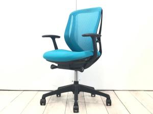 【4/14(火)入荷予定の商品となります！】【三次元曲面が快適にフィット！！前傾チルト機能付の大人気メッシュチェア！】■オカムラ(okamura)製　シルフィー(Sylphy)チェア　肘付きローバック　■メッシュバック　■固定肘　■ブルーグリーン × ブラックシェル