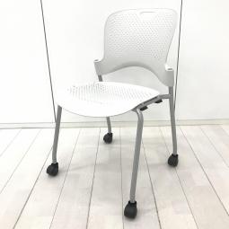 【在庫入替セール品！（本在庫限定価格）】【スタイリッシュなミーティングチェアが入荷！樹脂メッシュ仕様のため手入れもしやすい！】■ハーマンミラー（Herman Miller）　ケイパー（Caper）　ミーティングチェア　■キャスター付　■メッシュ　■色：ライトグレー【弊社使用欄：A01046884】【HU】