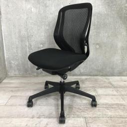 【オカムラ製品で最も人気を集める高機能チェア！】■オカムラ（okamura）製　シルフィー（Sylphy）チェア　肘無　ローバック　背面メッシュ　■ブラック　【弊社使用欄：A01070129】