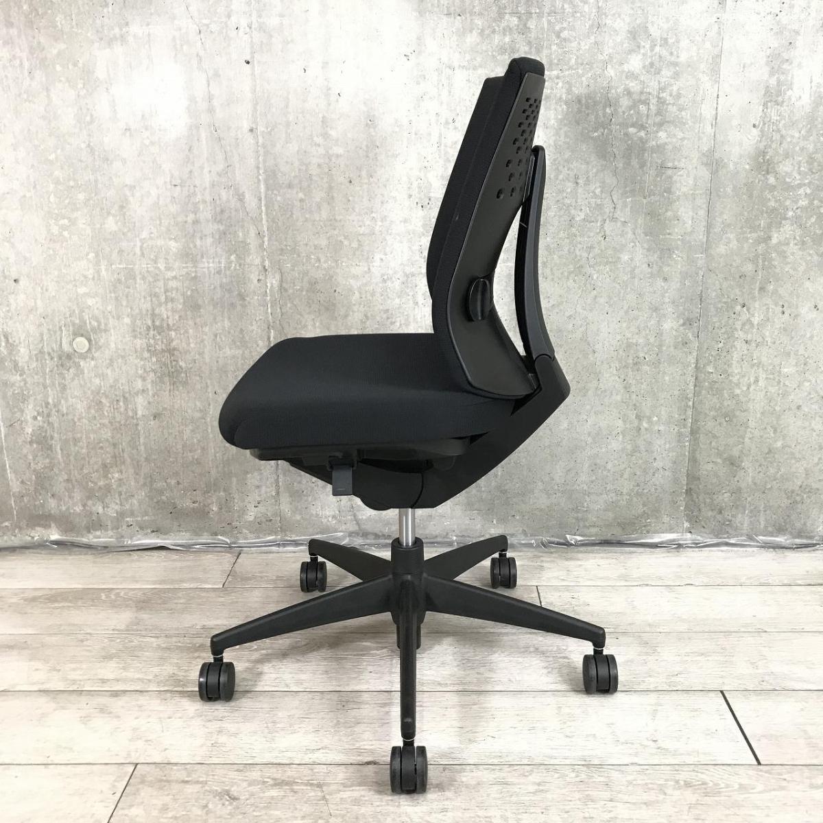 中古】ウィザード3 樹脂 コクヨ/KOKUYO 肘無ローバックチェア 585935 