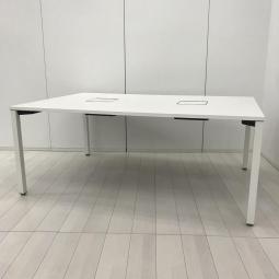 【4～8人用の大型テーブルが入荷！重厚感のある人気なカラーリング！フリーデスクとしても使用可能！】■イトーキ(ITOKI)製　アクトリンク(ActLink)シリーズ　四角テーブル　W1800×D1200㎜　■1枚天板　■配線口　■ホワイト