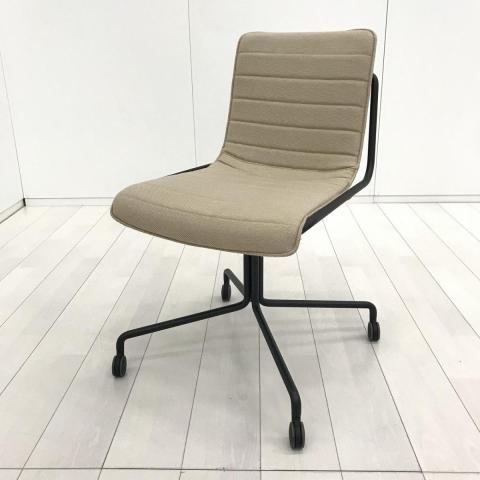 【中古】offset frame XYS-C0FE6K912 コクヨ（KOKUYO） スタッキングチェア