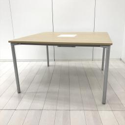 【フレキシブルに使用可能なワークテーブル！おしゃれな木目調カラー！】■イトーキ(ITOKI)製　アクティブフィールド(Active Field)シリーズ　ワークテーブル　パーソナルテーブル　W1200×D1200㎜　正方形　■天板：木目ナチュラル/脚：シルバー
