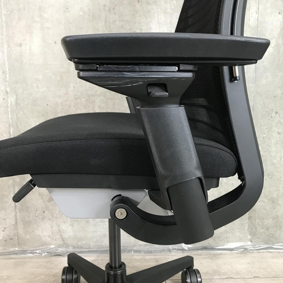【中古】シンクチェア（新モデル） Steelcase/スチールケース 肘付ハイバックチェア 585984 - 中古オフィス家具ならオフィスバスターズ