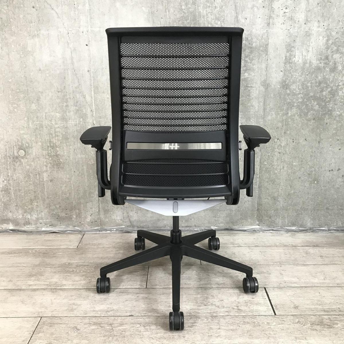【中古】シンクチェア（新モデル） Steelcase/スチールケース 肘付ハイバックチェア 585984 - 中古オフィス家具ならオフィスバスターズ