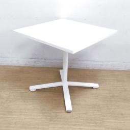 【使う時はしっかり、しまう時はコンパクト！】■コクヨ（KOKUYO）製　JUTO（ジュート）シリーズ　フラップテーブル　W750×D750×H720mm　■キャスター付き　■ホワイト