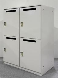 【フリーアドレスやコワーキングオフィスの相棒！4人用メールロッカー】■ITOKI（イトーキ）　M型ロッカーシリーズ　4人用パーソナルロッカー　投函口付き　W900×D520×H1150mm　■ダイヤル錠　■ホワイト