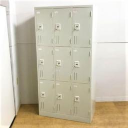 【在庫入替セール】【マスターキー作成可】クロガネ　9人用ロッカー　ダイヤル式　各部屋棚板1枚付属　※番号検索キーは別途費用にて作成可能