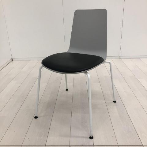 【中古】ミケット K03S-2-E22　K03B-01-1 コクヨ（KOKUYO） スタッキングチェア