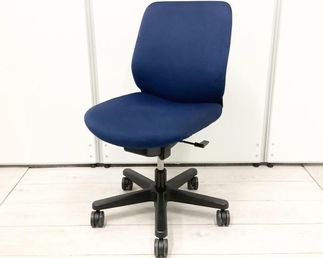 【中古】トルテチェア KZ-140GB-T1N4 イトーキ（ITOKI） 肘無ローバックチェア