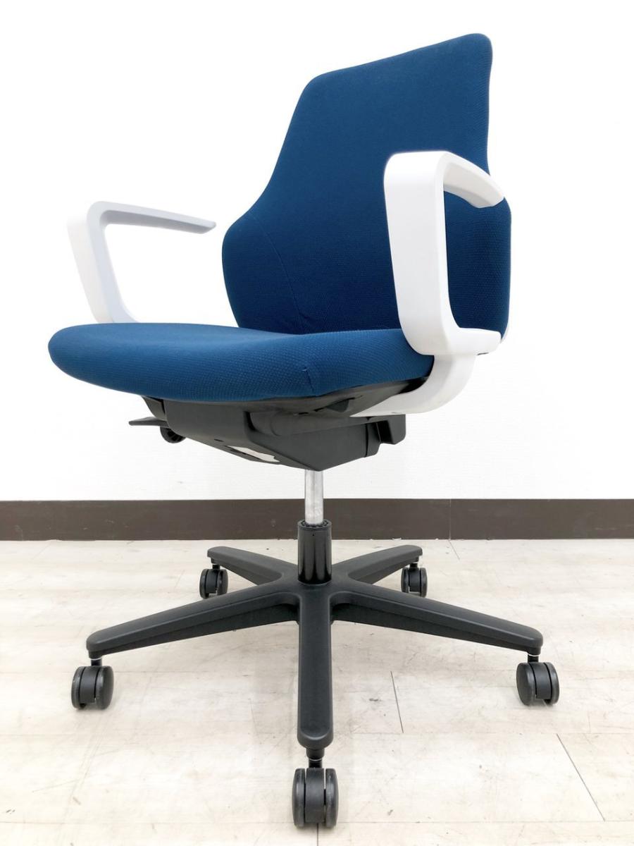 【青と白の色合いがデザイン性を高めるオフィスチェア】コクヨ製グーフォチェア
                        グーフォ
                                    中古
            