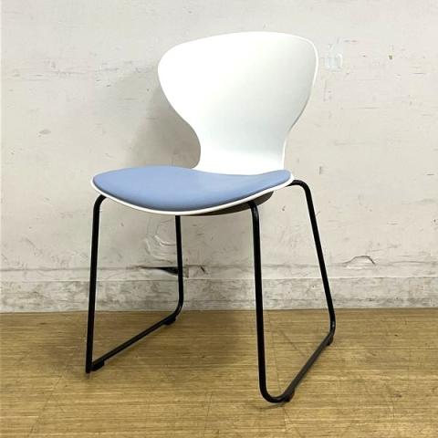 【新古】9370シリーズ 9370FB PB21 オカムラ（okamura） スタッキングチェア