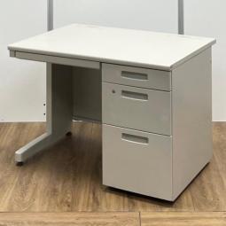 ★【訳あり品：天板割れあり】【T1】【商品入替のため、残り1台限り】コクヨ製　BS　ニューグレー　W1000xD700xH700サイズ　コンパクトサイズ　スタンダードなデザインで高品質！　スタッフ増員の際にオススメ！　人気のBS片袖デスク！　W1000片袖机！！※保障対象外品になります。