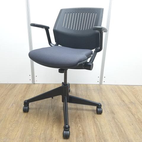 【中古】カート  Steelcase（スチールケース） 肘付ローバックチェア