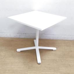 【使う時はしっかり、しまう時はコンパクト！】■コクヨ（KOKUYO）製　JUTO（ジュート）シリーズ　フラップテーブル　W750×D750×H720mm　■キャスター付き　■ホワイト