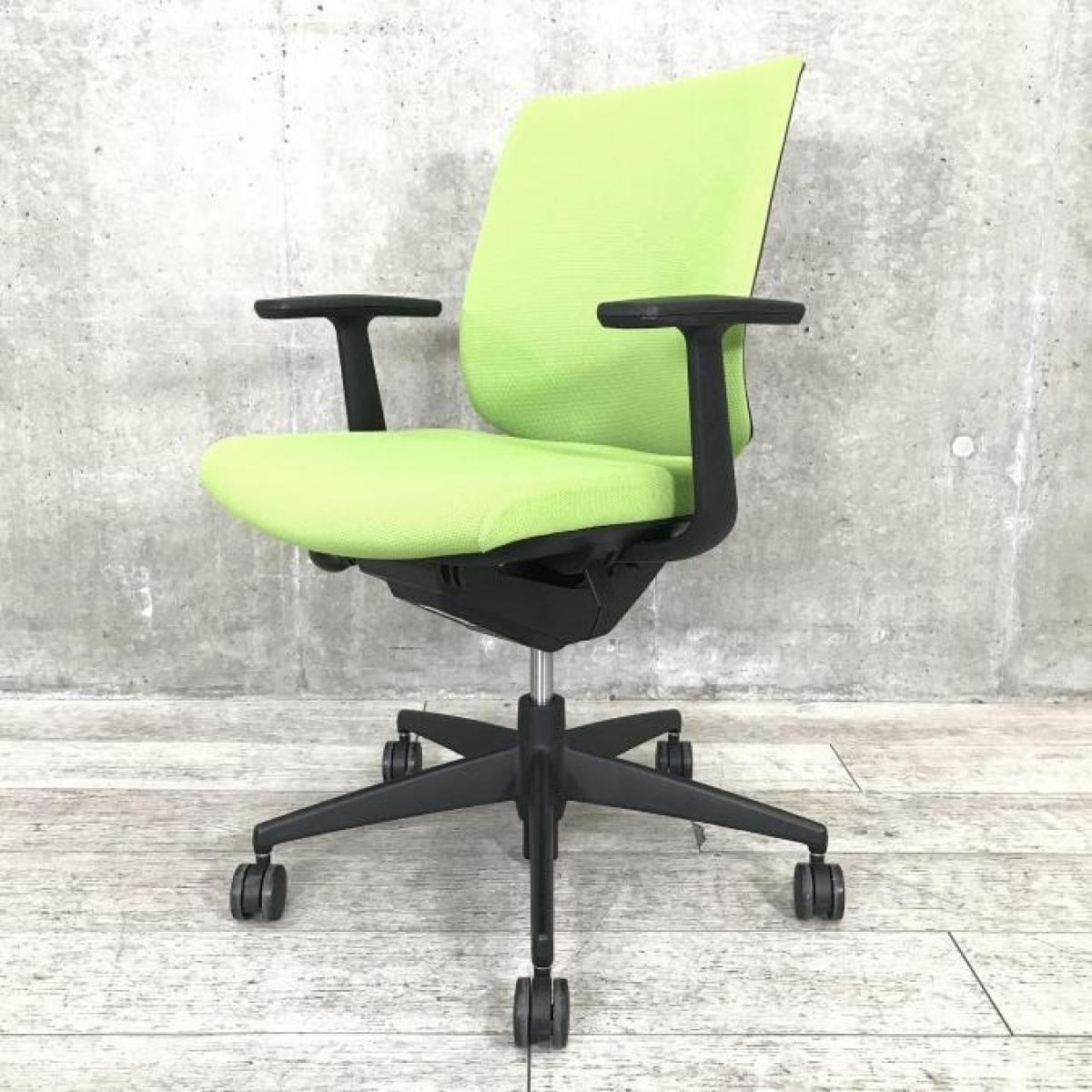 【4/22に４脚入荷予定！】■コクヨ(KOKUYO)製　ウィザード(wizard)チェア　肘付　ローバック　■固定肘　■イエローグリーン×ブラックシェル
                        ウィザードチェア
                                    中古
            