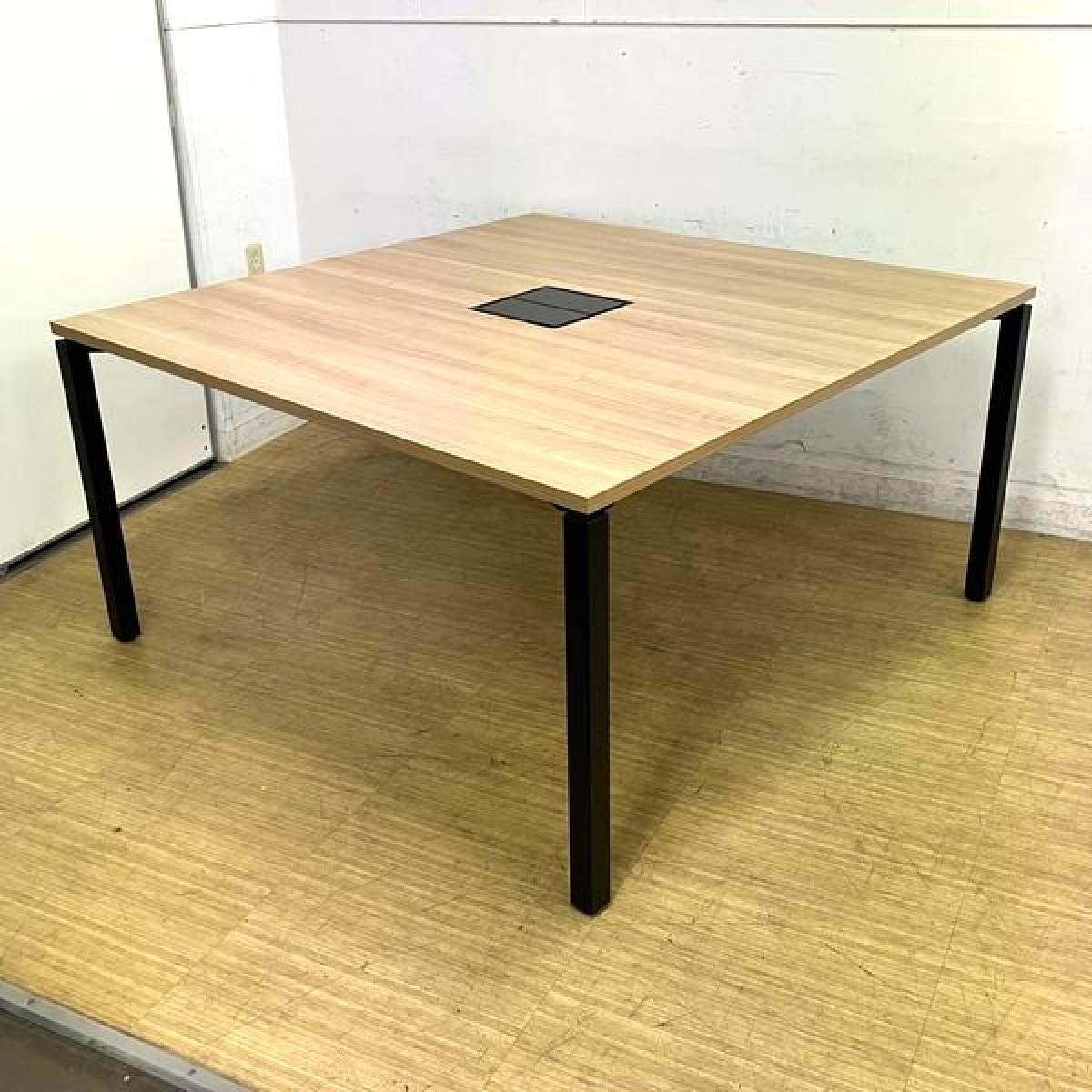 コクヨ　ワークフィット 　ワークテーブル　両面タイプ　1200角　ラスティックミディアム天板/ブラック脚　アジャスタータイプ【愛知・名古屋・豊田・静岡・浜松】
                        ワークフィット
                                    中古
            