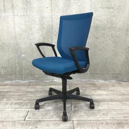 【背面メッシュで熱がこもりにくい！基本性能を向上させた、ワンランク上のスタンダードモデル！】■オカムラ（okamura）製　エスクードチェア　肘付ハイバック　背面メッシュ　■サークル肘　■ターコイズブルー×ブラックシェル