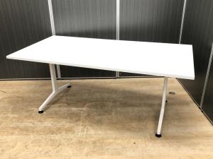 オフィスシーンをスタイリッシュに、クリエイティブに！シンプルデザインの定番会議用テーブルが入荷！
■コクヨ/JUTO（ジュート）/ホワイト 横幅1800㎜奥行750㎜