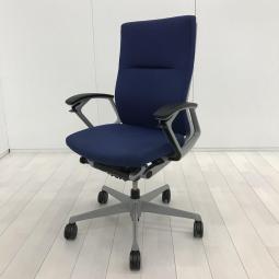 【訳アリ品】■オカムラ（okamura）製　デューク（Duke）チェア　肘付き　ハイバック　■固定肘　■ブルー （フレーム:ポリッシュ）