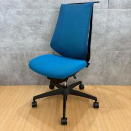 【定価約10万円】【様々な体系や姿勢にも柔軟にフィット！座り心地抜群のチェア入荷！】■コクヨ/デュオラ　■ブルー　■背尾もたれメッシュ　■肘無し 　■ハンガー付き【在庫入替えセール！】 ※脚の支柱の位置が床と近く、床と擦れるため動かしにくい不具合がございます。【AD】