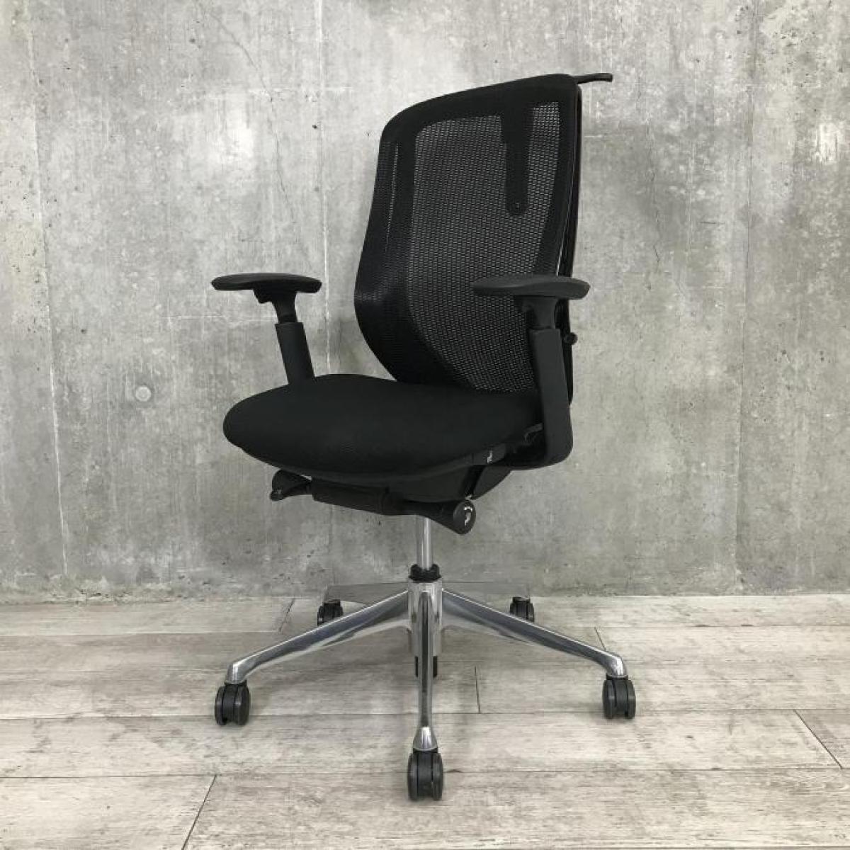 【前傾チルト機能付き】【オカムラ製品で最も人気を集める高機能メッシュチェア！】■オカムラ(okamura)製　シルフィ(Sylphy)チェア　肘付き　ハイバック　背面メッシュ　■可動肘・ハンガー付　■ブラック
                        シルフィーメッシュ
                                    中古
            