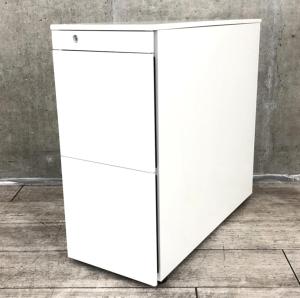 ☆W290mm！【スリムで省スペース設計！】■オカムラ製　3段ワゴン　ネオホワイト　サイド把手タイプ　前:アジャスター／後:キャスター【スリムワゴン】【スリムキャビネット】【ハイワゴン】【サイドワゴン】【ABW】