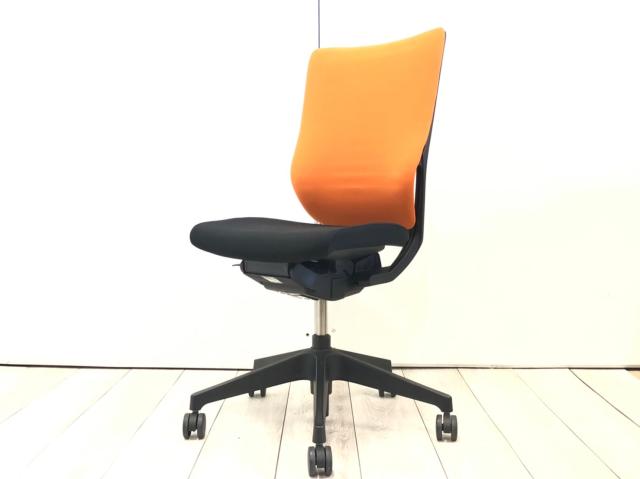 【中古】エピオスチェア KE-410GB-T1T1D3 イトーキ（ITOKI） 肘無ハイバックチェア