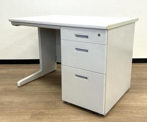 【在庫入替セール品】【コンパクトサイズでつかいやすい！】トーヨースチール (TOYOSTEEL)　片袖机　■色：ライトグレー　■W1000×D700×H700【T4】