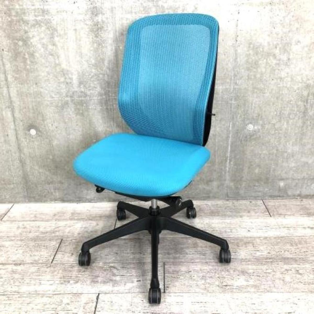 【在庫入替セール品】【前傾チルト機能付き！オカムラ製品で最も人気を集める高機能メッシュチェア！】■オカムラ（okamura）製　シルフィー（Sylphy）チェア　肘無ハイバック　背面メッシュ　■ブルー×ブラックフレーム【T4】
                        シルフィーメッシュ
                                    中古
            