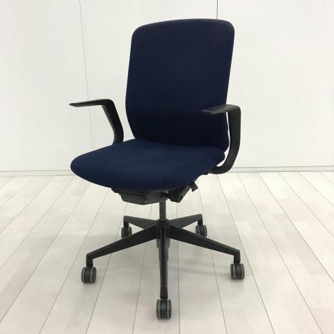 【中古】クレネ KRA-00C ウチダ（UCHIDA) 肘付ミドルバックチェア