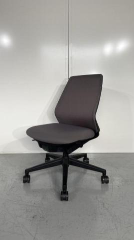 【中古】ニンバスチェア  ウチダ（UCHIDA) 肘無ハイバックチェア